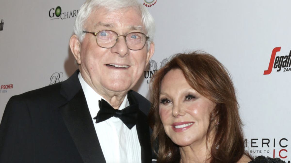 Legendary talkshow host Phil Donahue dead at 88