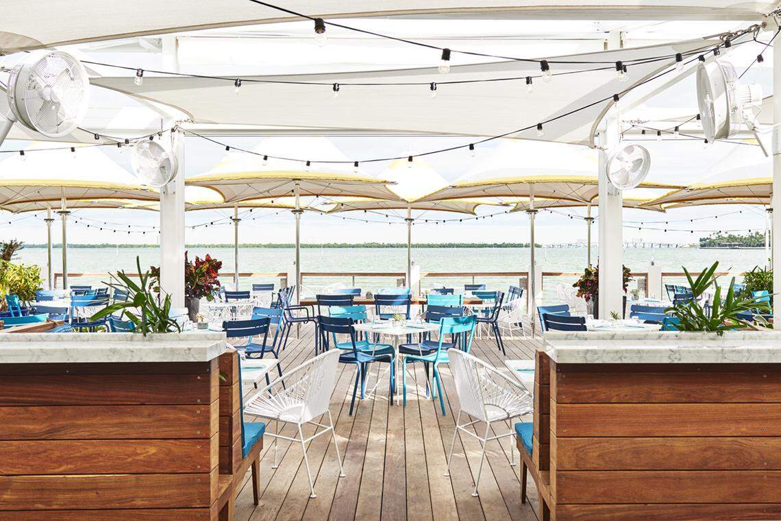 Eat beside the bay at the Lido Bayside.