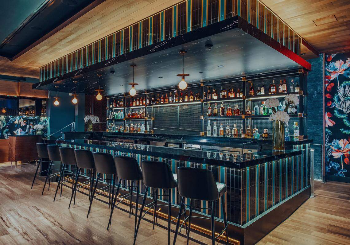 The bar at Papi Steak.