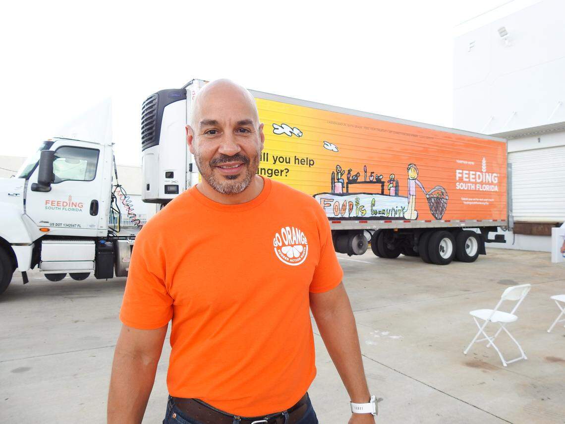 Feeding South Florida’s CEO, Paco Vélez with Feed Your Creativity Truck.