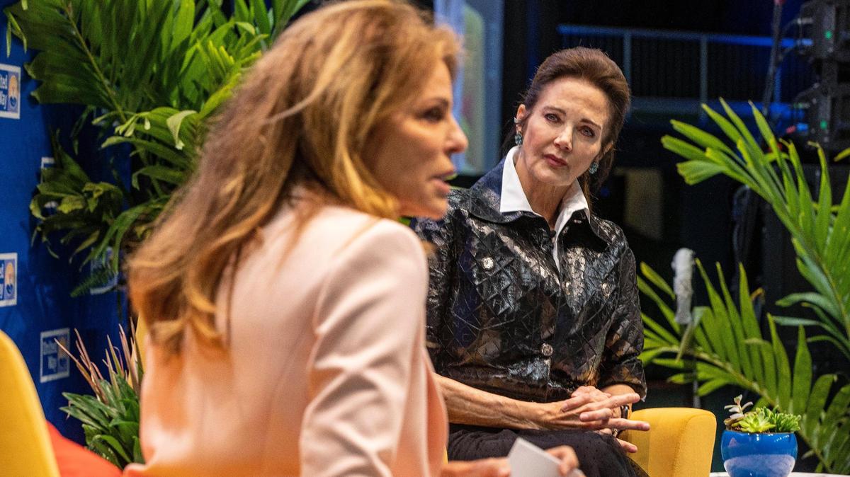 Leslie Miller Saiontz, left, and former actress Lynda Carter have a featured conversation at the 21st annual Women United breakfast on Wednesday April 13, 2022, at the University of Miami.