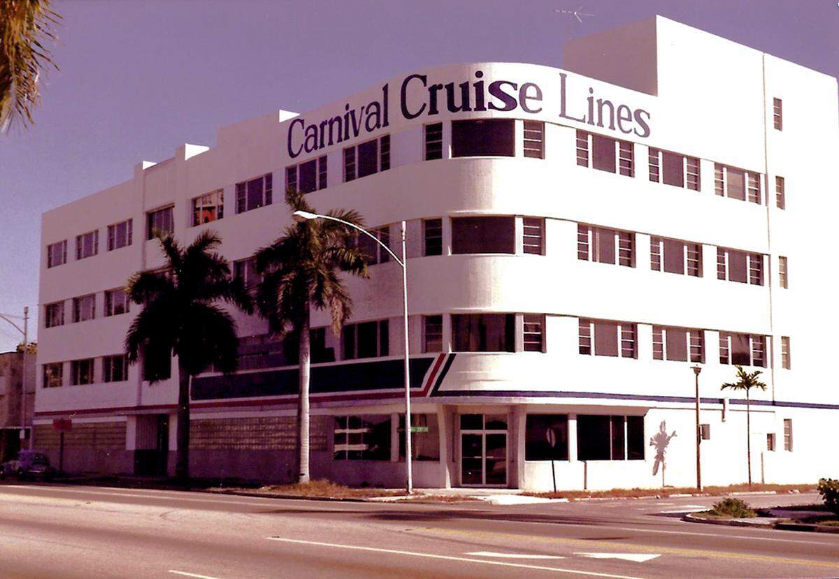 La antigua oficina de Carnival en Biscayne Boulevard.