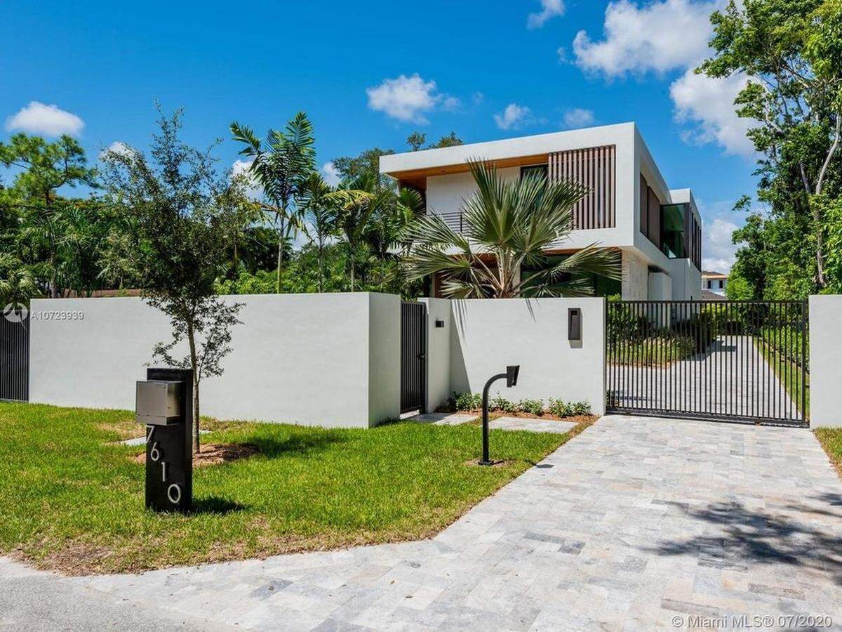 7610 SW 48 Ct., Miami, FL