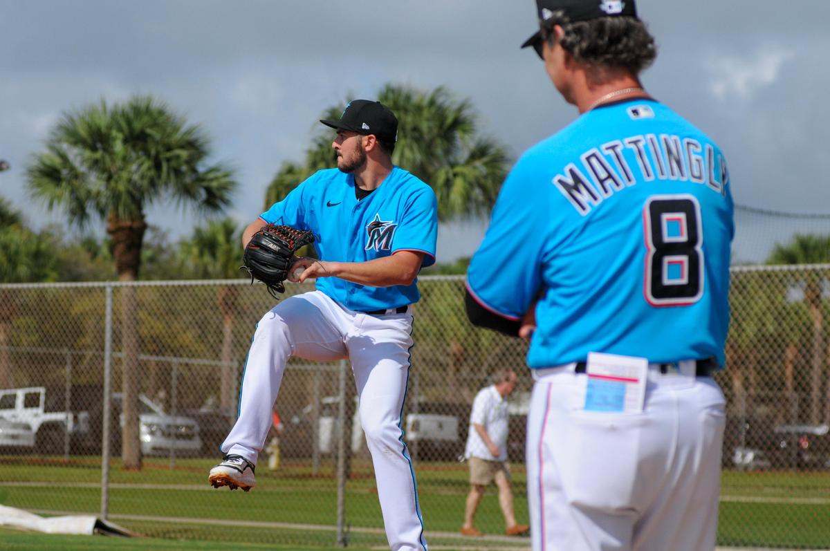 Miami Marlins pitcher Alex Vesia&nbsp;throws a bullpen session while manager Don Mattingly looks on during spring training on Friday, Feb. 14, 2020, at the Roger Dean Chevrolet Stadium complex in Jupiter, Florida.