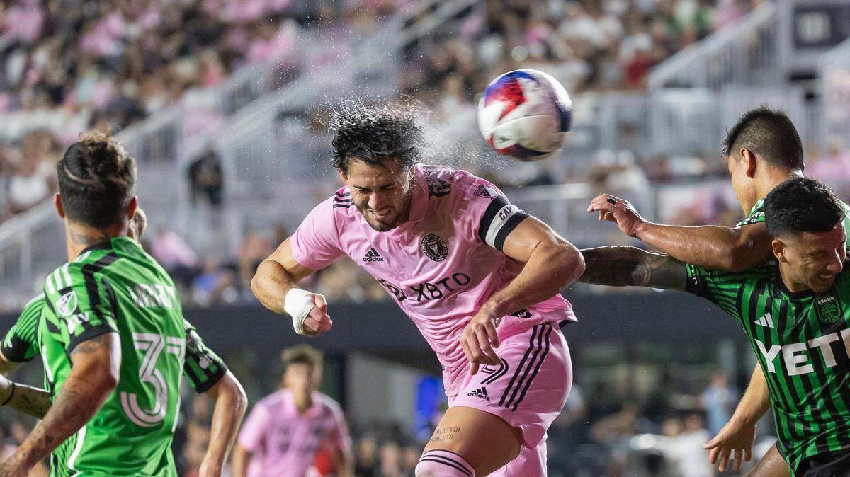 Inter Miami forward Leonardo Campana (9) hits a header towards the goal against Austin FC in the second half of their MLS match at DRV PNK Stadium on Saturday, July 1, 2023, in Fort Lauderdale, Fla.