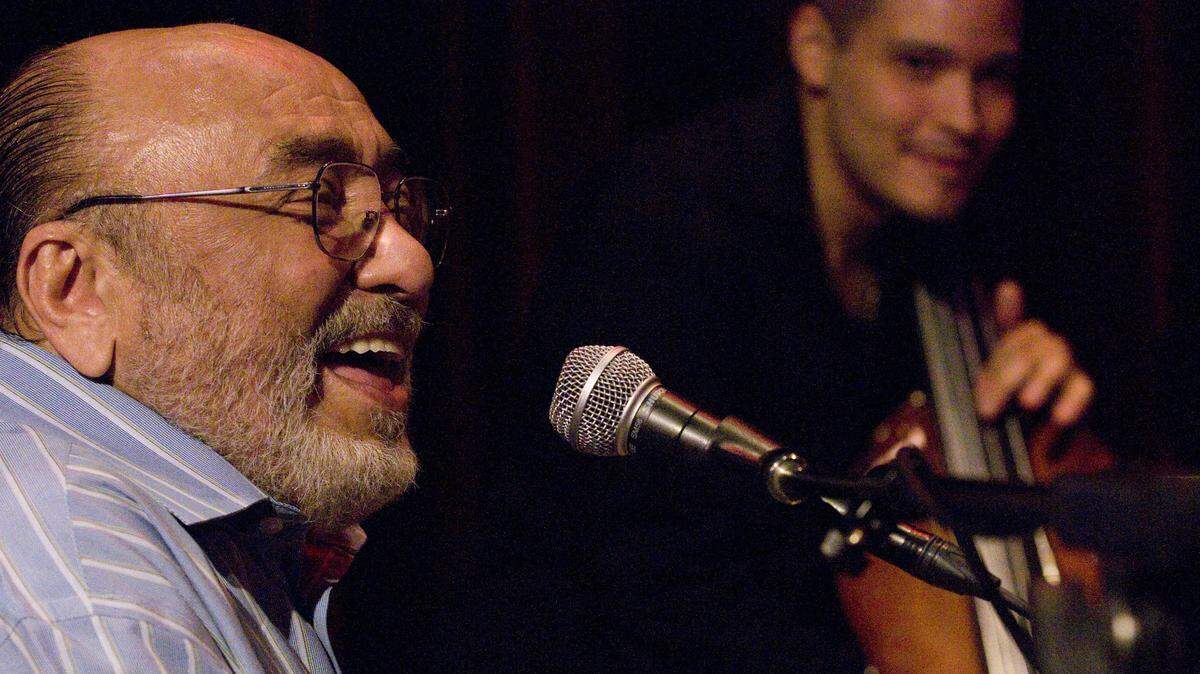 Eddie Palmieri & Luques Curtis Yoshi's Jazz Club in San Francisco in 2010.