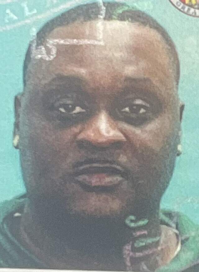 Suspect escapes Miami-Dade cops in sports car: police | Miami Herald
