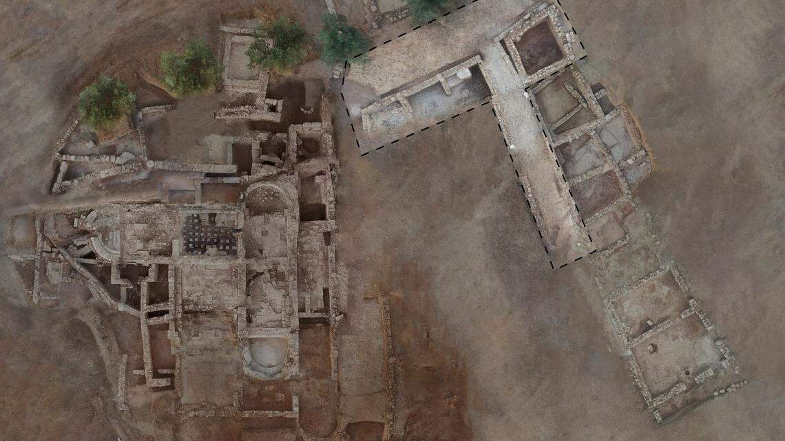 Archaeologists in ​​Chiliomodi excavated more of Tenea, a no-longer-mythical city, and unearthed a Roman sector with shops, photos show.