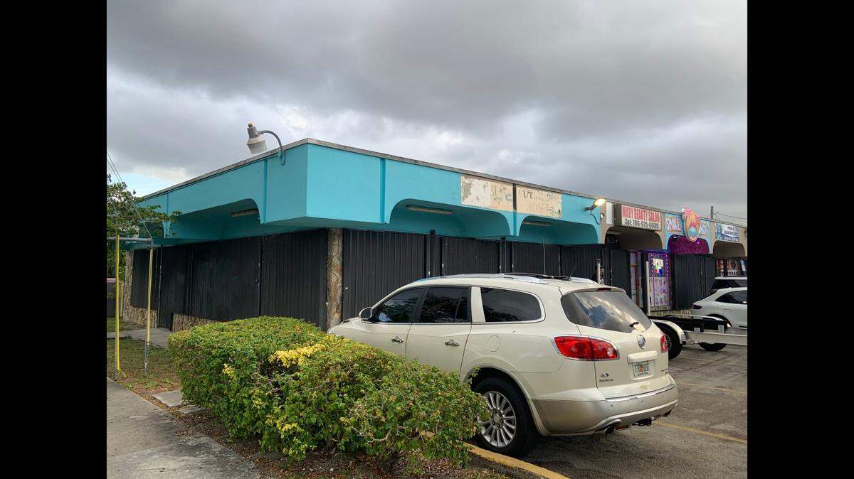 The former location of Sabor Latino Bar & Grill, 2350 NW Seventh St., in a Little Havana strip mall. Prosecutors say Miami police officer Djimy Joseph owned the restaurant and that a routine inspection led to an investigation and charges of PPP fraud and money laundering.