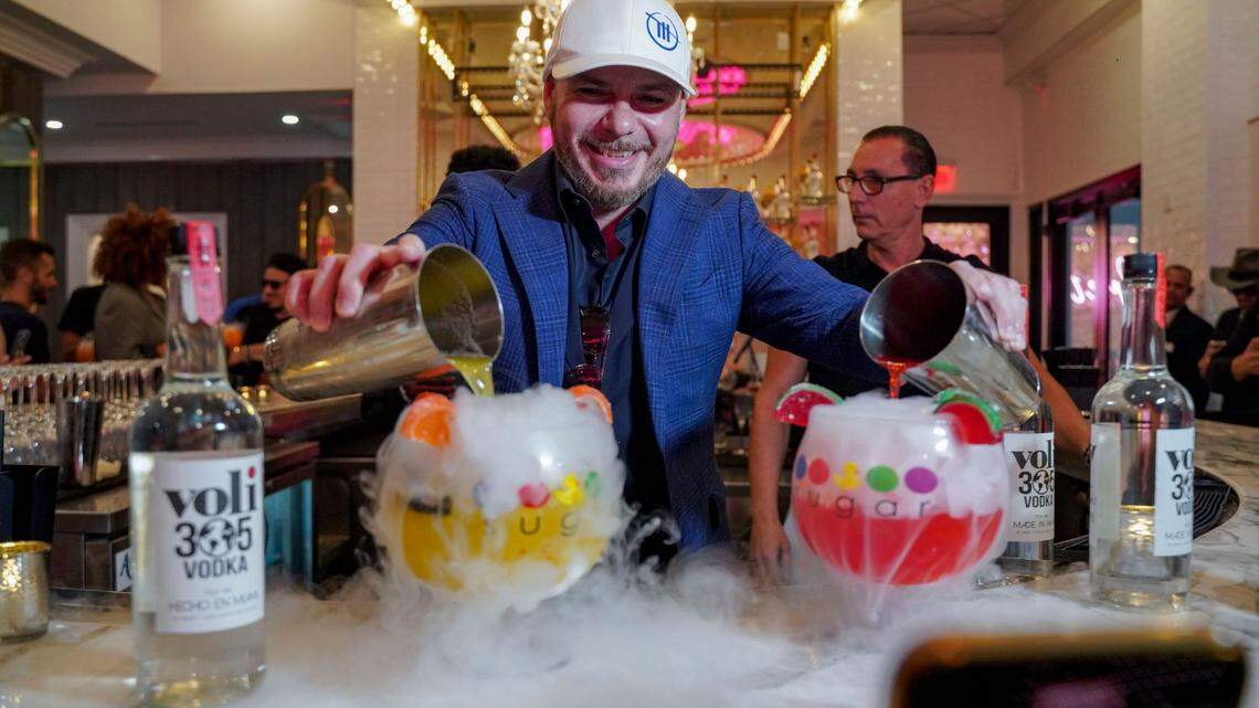 Pitbull at Sugar Factory Aventura