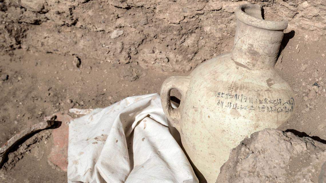 ancient egypt pottery shards