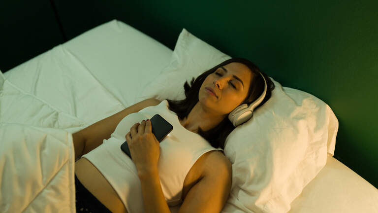 White Noise, Pink Noise, Brown Noise: Here Is What Everyone Gets Wrong About Sleep Sounds