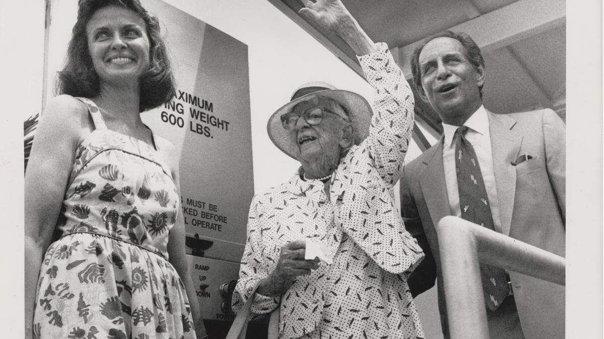 Marjory Stoneman Douglas arriving at the Marjory Stoneman Douglas Biscayne Nature Center with Dr. Sharon Richardson, left, national secretary of Friends of the Everglades, and Harvey Rubin.
