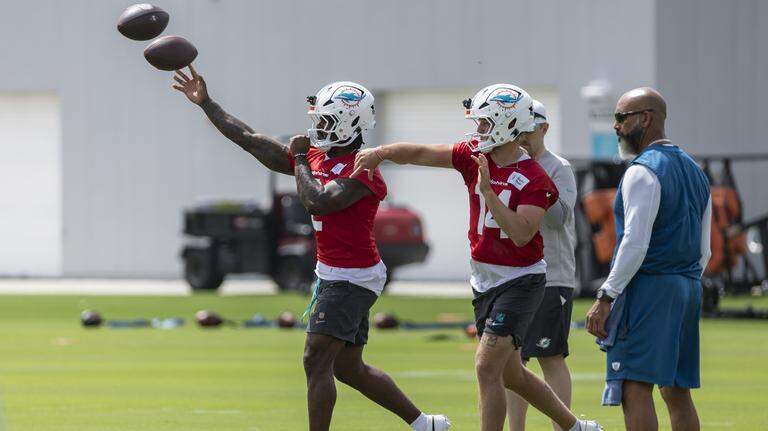 Dolphins offense continues to look out of sync, and other observations