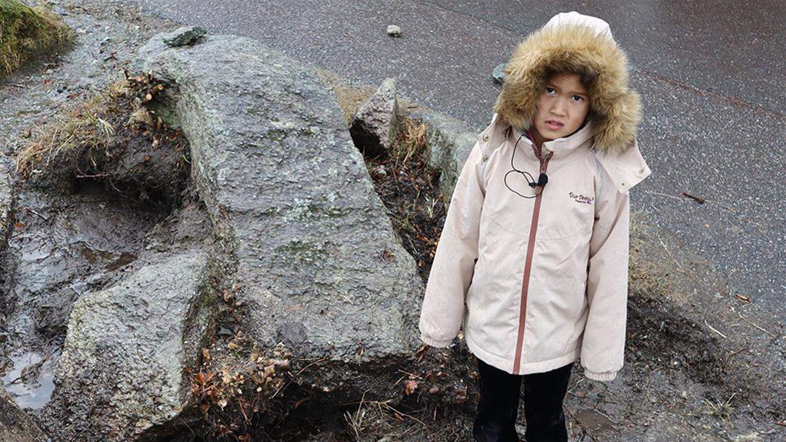 An 8-year-old girl playing at school in Vestland picked up nice-looking rock and found Stone Age artifact, archaeologists said.