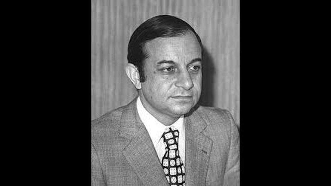 75 U.S. billionaires parked assets in tax haven, including this oilman tight with the Bushes