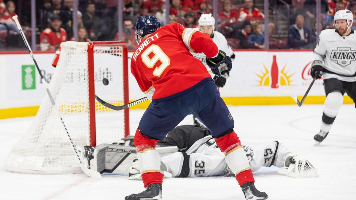 Florida Panthers center Sam Bennett (9) scores a goal against the Los Angeles Kings goaltender Darcy Kuemper (35) in the first period of their NHL game at Amerant Bank Arena on Wednesday, Jan. 29, 2025, in Sunrise, Fla.