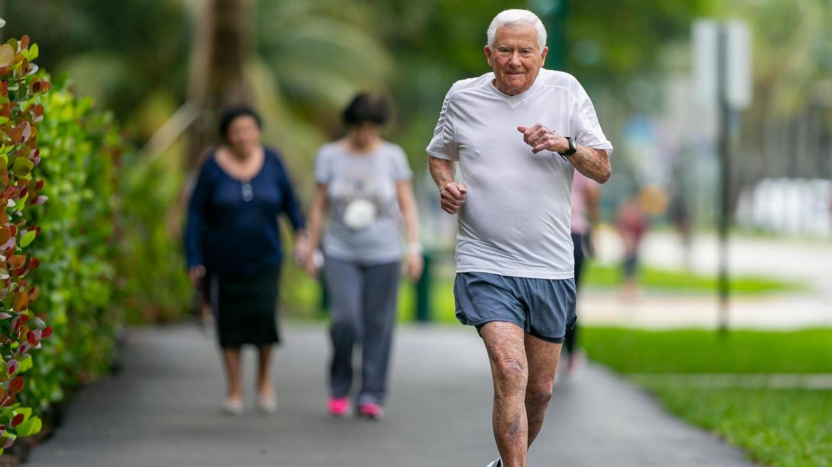 He’s 91 and won’t stop running in Miami Half Marathon. ‘I’m pretty fit.’ You think?