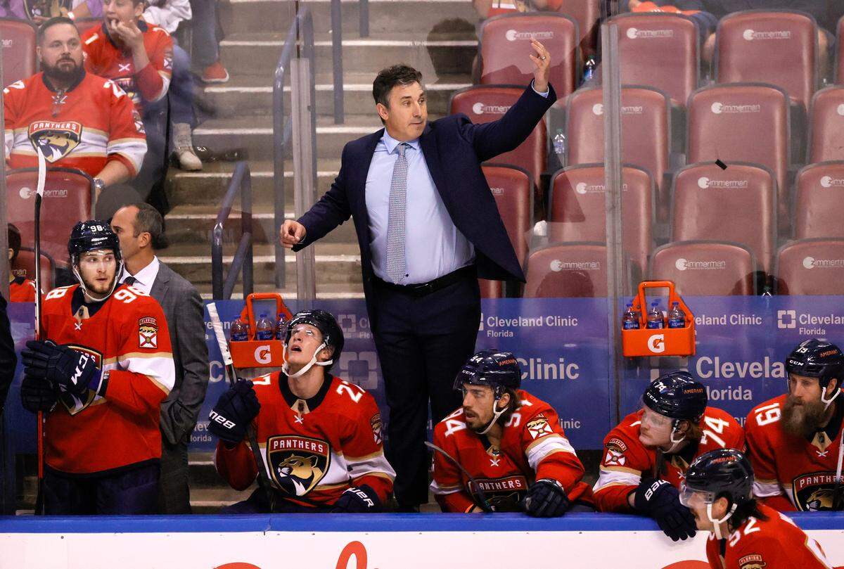 Florida Panthers interim head coach Andrew Brunette pulls out Panthers goaltender Spencer Knight (30) for the extra attacker during the third period of an NHL game against the Seattle Kraken at the FLA Live Arena on Saturday, November 27, 2021 in Sunrise, Fl.