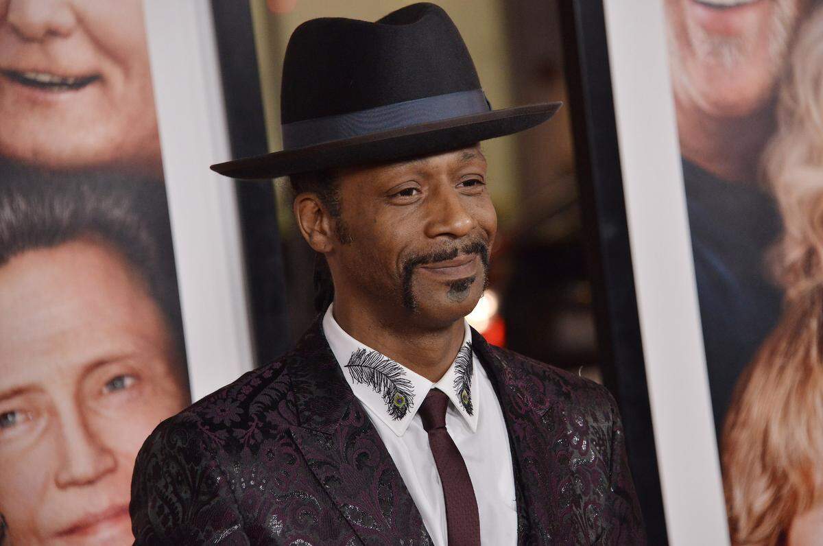Katt Williams arrives at the “Father Figures” Los Angeles Premiere held at the TCL Chinese Theatre in Hollywood, CA on Wednesday, December 13, 2017. (Photo By Sthanlee B. Mirador/Sipa USA)