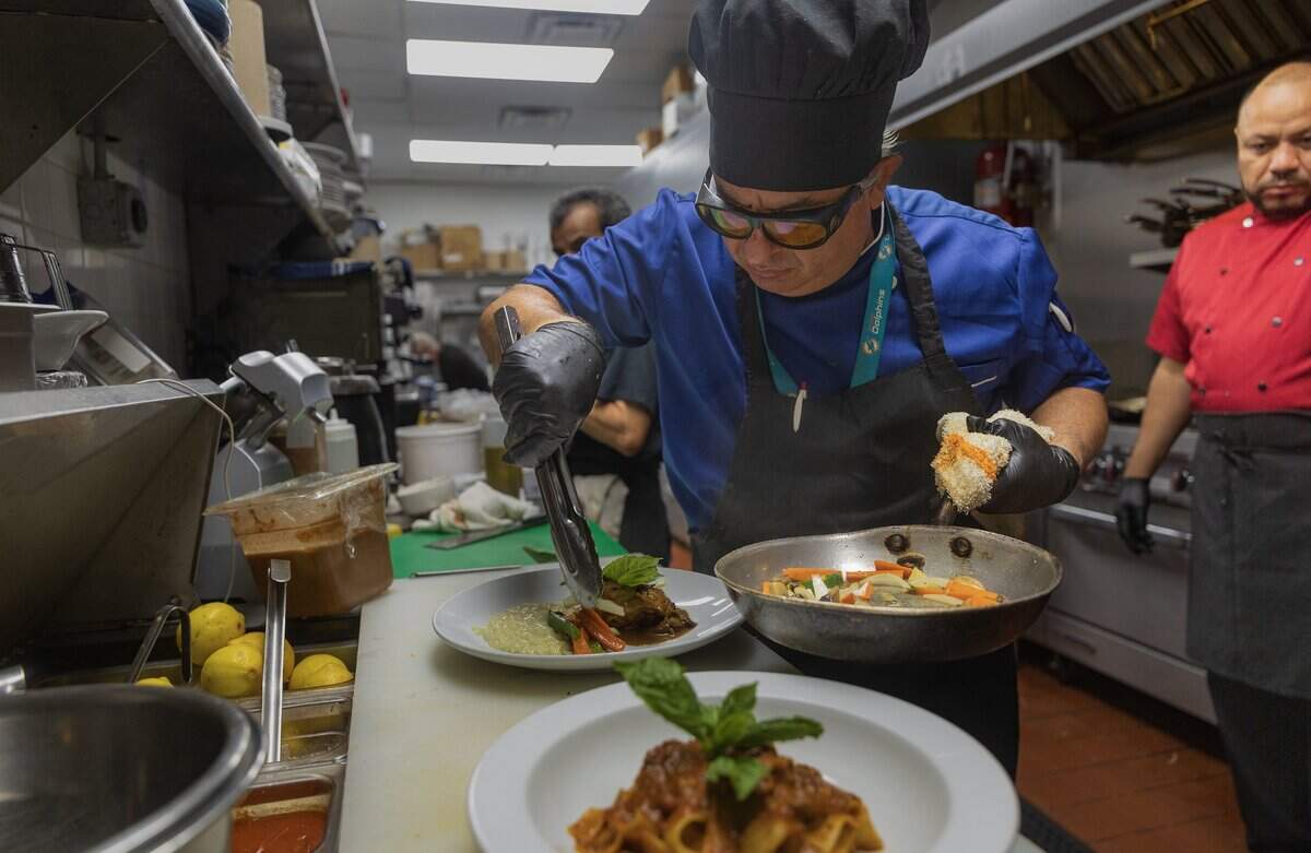 Chef Ernesto Urroz prepares some dishes at Casa Vialetto Italian restaurant, recently opened by restauranteur Marcelo Chopa, on Tuesday June 09, 2026.