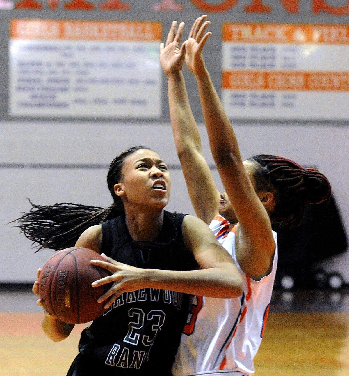 Lakewood Ranch’s LaDazhia Williams drives toward the against Southeast in this 2014 Bradenton Herald file photo.