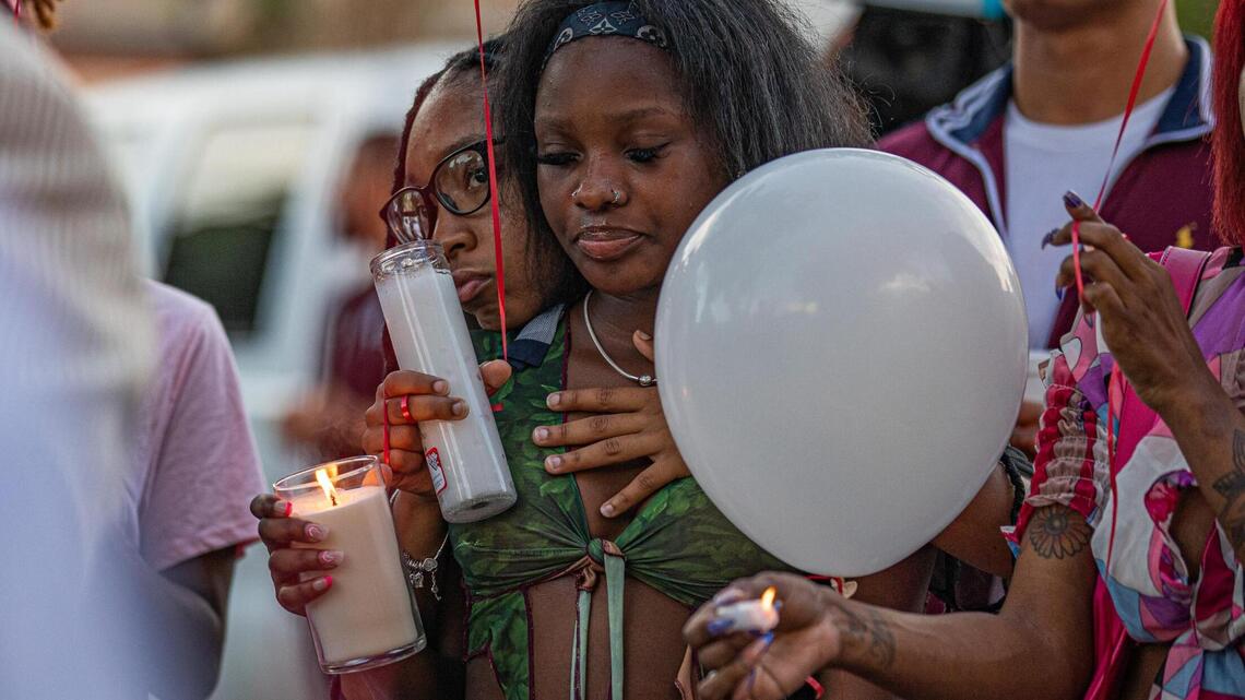 Tears for beloved ‘Miss Liz,’ 85. Shot dead, holding her walker, in her Liberty City yard