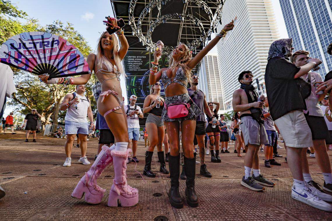 Emily Lenaz and Carlie McCoy dance at the World Stage at Ultra Music Festival in Miami, Florida, on Friday, March 27, 2026.