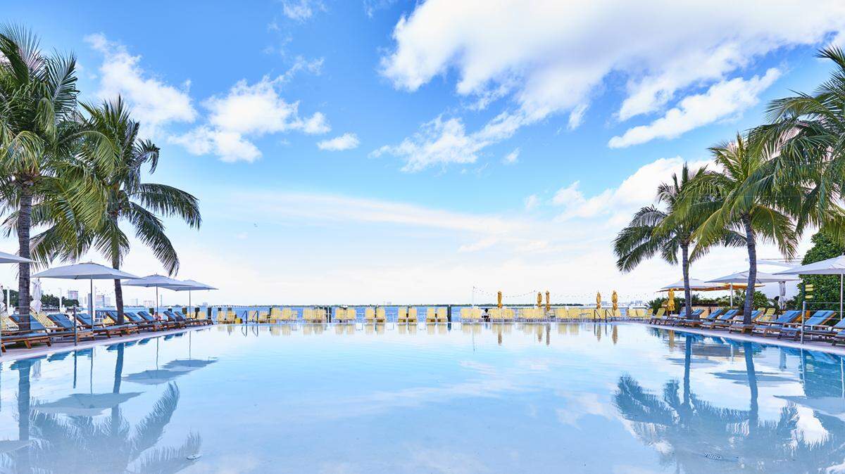 La vista de The Standard de la Bahía de Biscayne es increíble