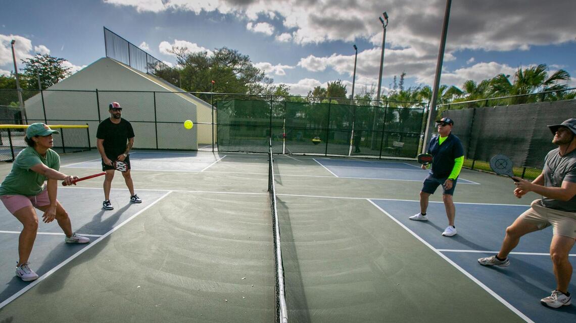 Want to try pickleball but don’t want to pay for it? Here are free courts in Miami area