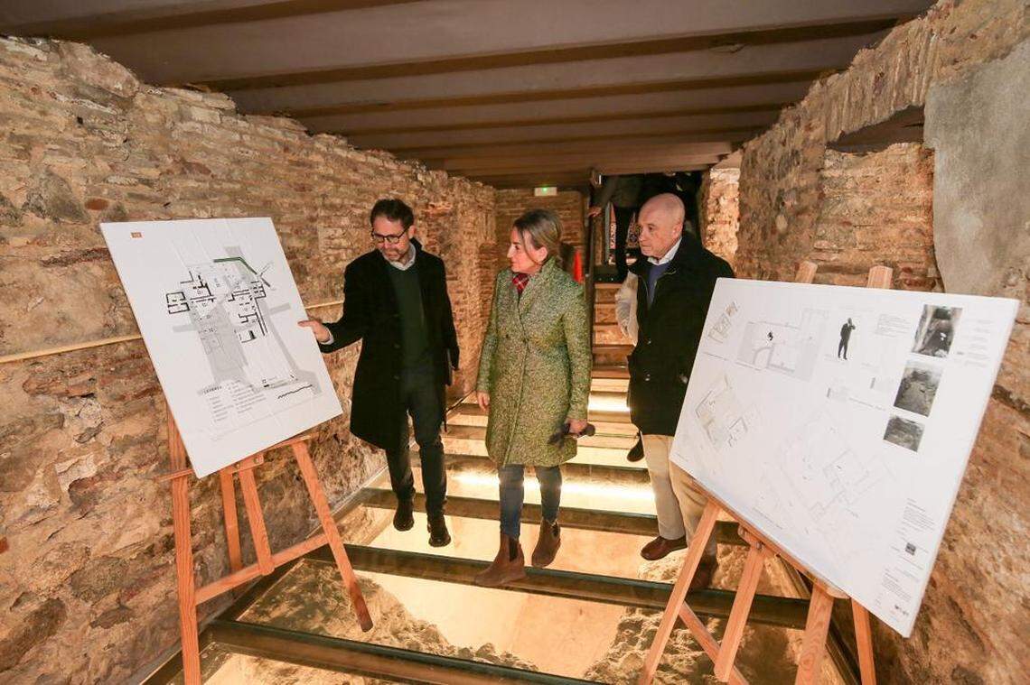 City officials visit the Roman baths.