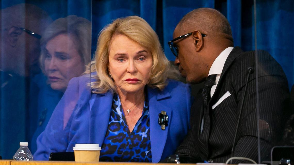 Miami-Dade Public Schools board members Chair Perla Tabares Hantman, left, listens to Vice Chair Dr. Steve Gallon III during a special meeting on Jan. 18. Tabares Hantman is not running for reelection.