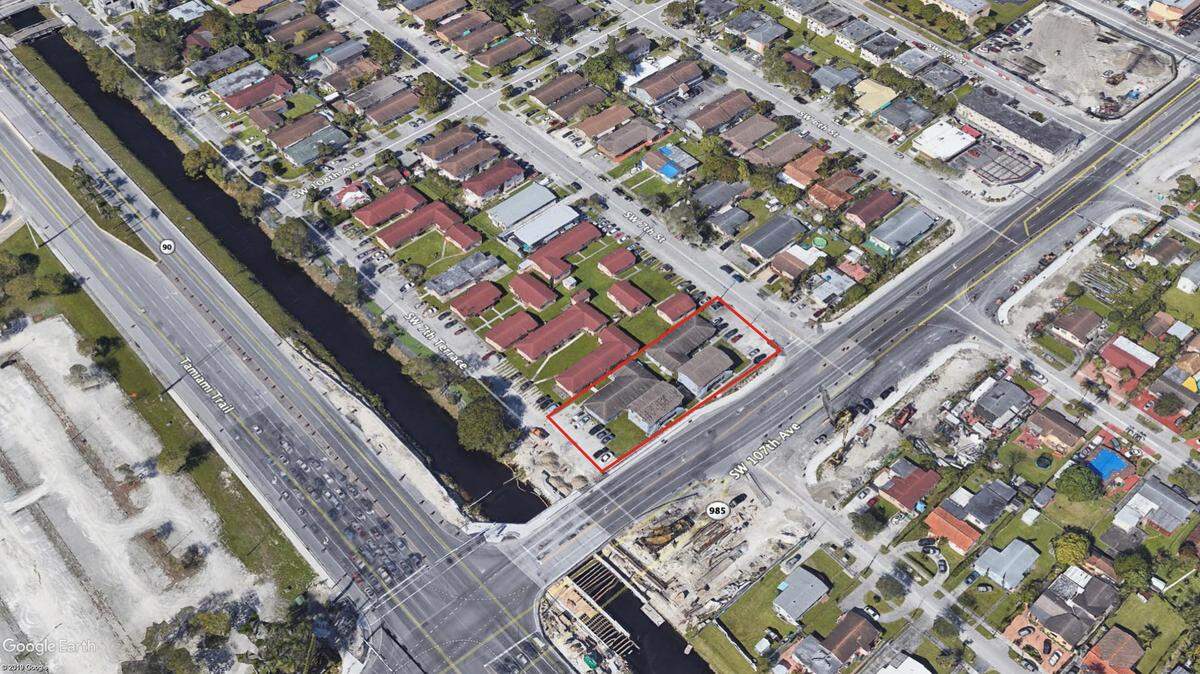 Adam America Realty purchased the 17-unit, 24,451-square-foot multifamily development at 10703-10712 SW Seventh Ter. for $5.2 million near the FIU main campus, according to Colliers International broker Virgilio Fernandez. 