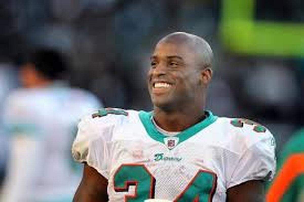 Ricky Williams, seen during his second stint with the Miami Dolphins, joins the The Greg Cote Show podcast this week to talk football, astrology, cannabis and more.