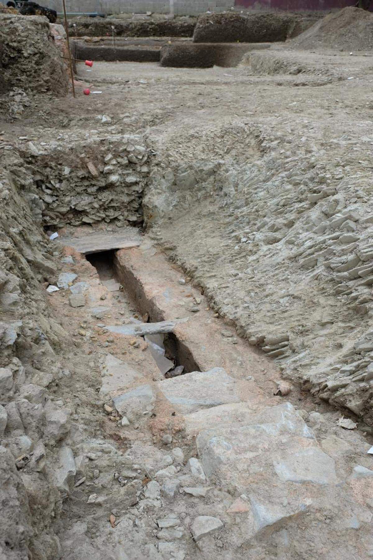 Ruins of a 17th century pipe.
