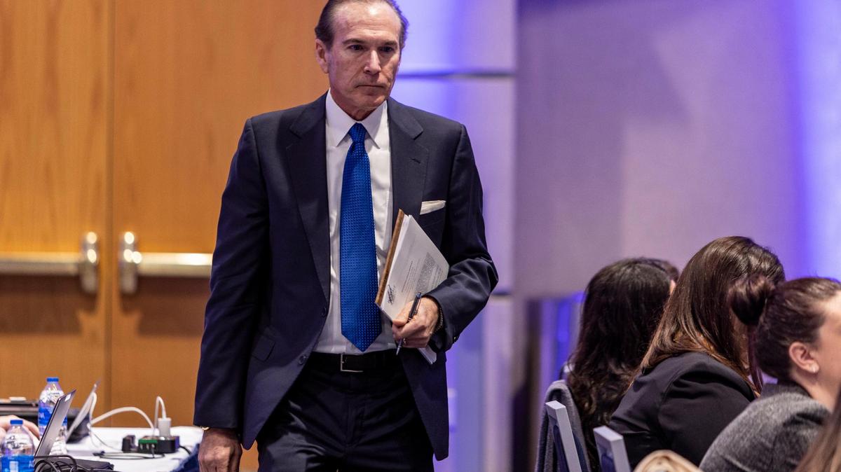 Attorney Eric Isicoff walks back to his seat after speaking to members of the FIU Board of Trustees during an FIU Board of Trustees meeting on March 3, 2022, at the FIU Modesto A. Maidique Campus.