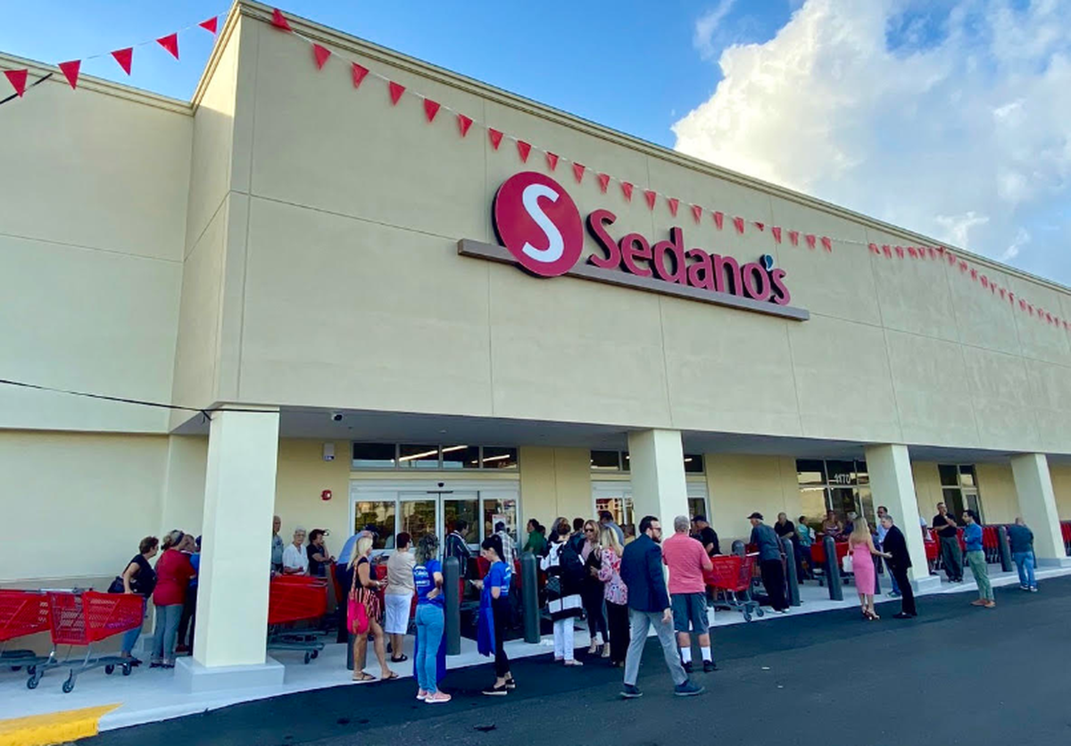Sedano’s supermarket chain will donate more than 4,000 food packages to low-income families associated with 11 South Florida organizations.