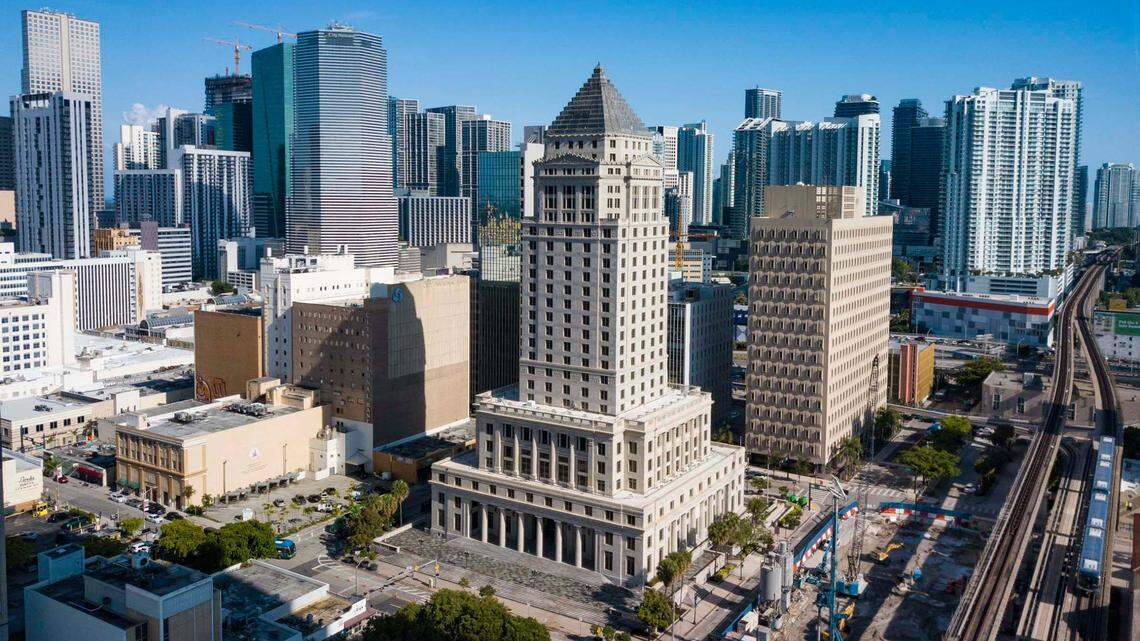 It’s a buyer’s market for the Miami-Dade County Courthouse at 73 W. Flagler St. in Miami. Its owner, Miami-Dade County, plans to auction off the historic buiding after failing to find a buyer. 