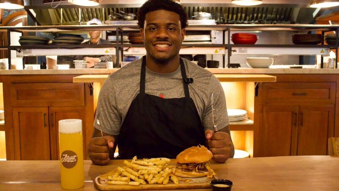 UM football player partners with Overtown restaurant on new menu item