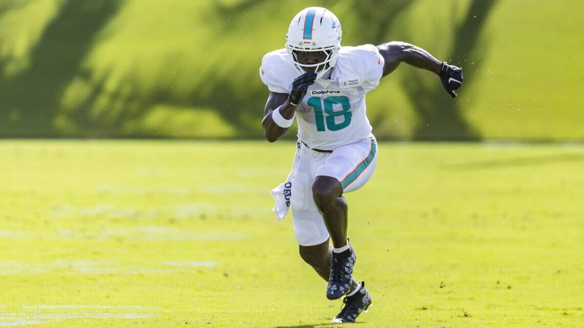 Dolphins Stock Report (Day 17): Will Chris Bell make his NFL debut against Falcons?