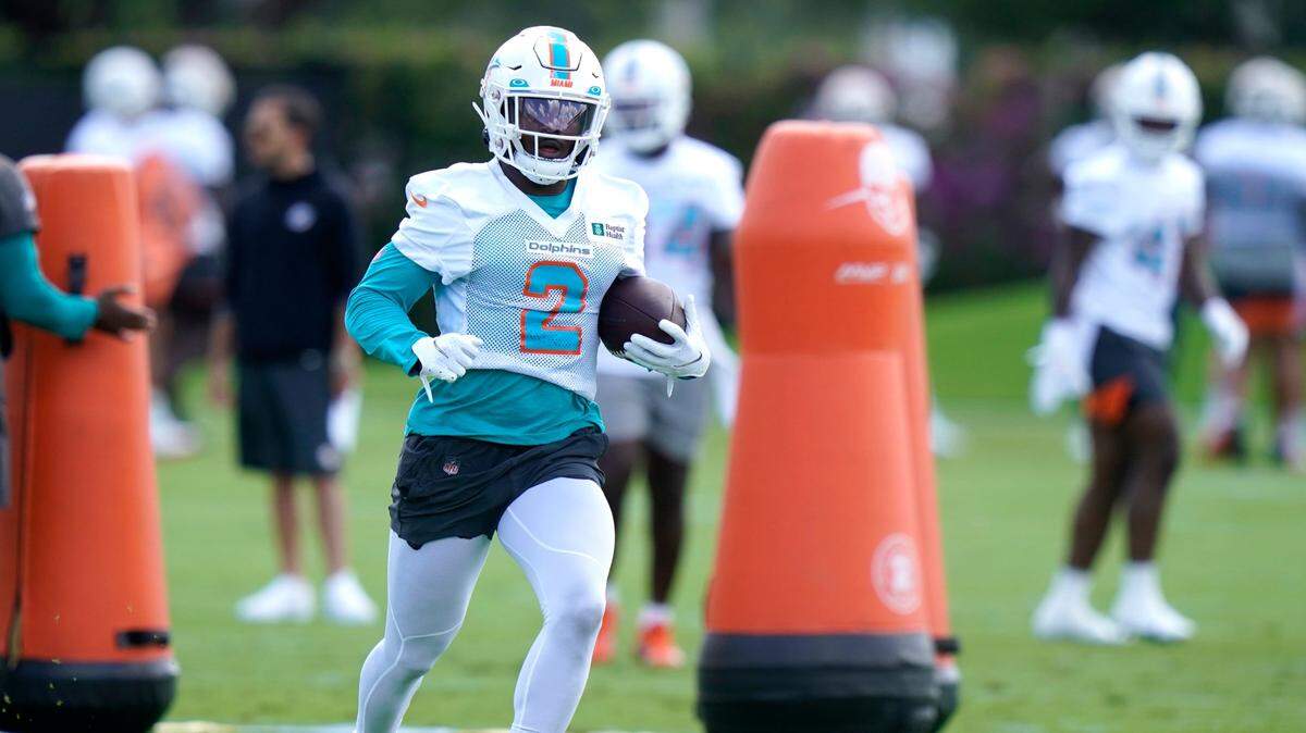 AFC East preview: After adding trio of veterans, where do the Dolphins’ running backs rank?