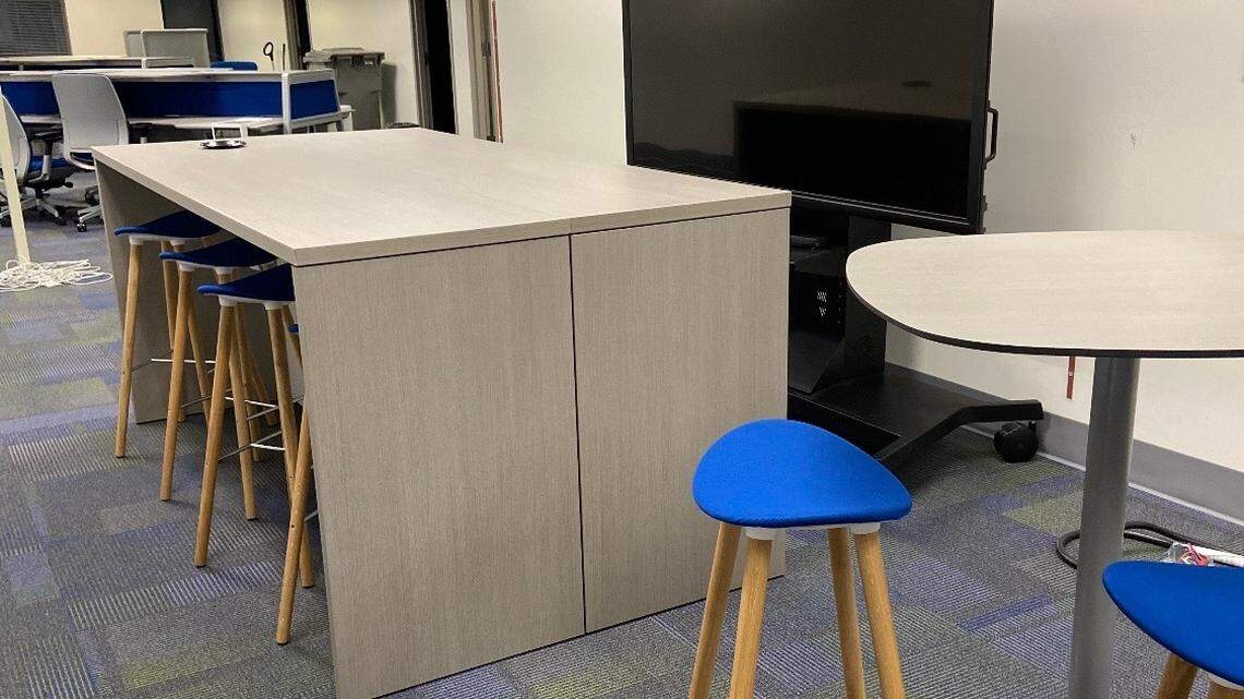 Florida’s chief information officer spent more than $391,000 to replace existing furniture and more than $85,000 on 85-inch touch displays at the state’s new technology office. Former employees said the intent was to make the office look like a tech startup company.