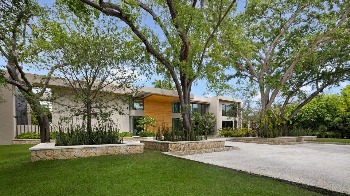 This $25M Pinecrest listing has a putting green and a 70-foot pool. Take a look