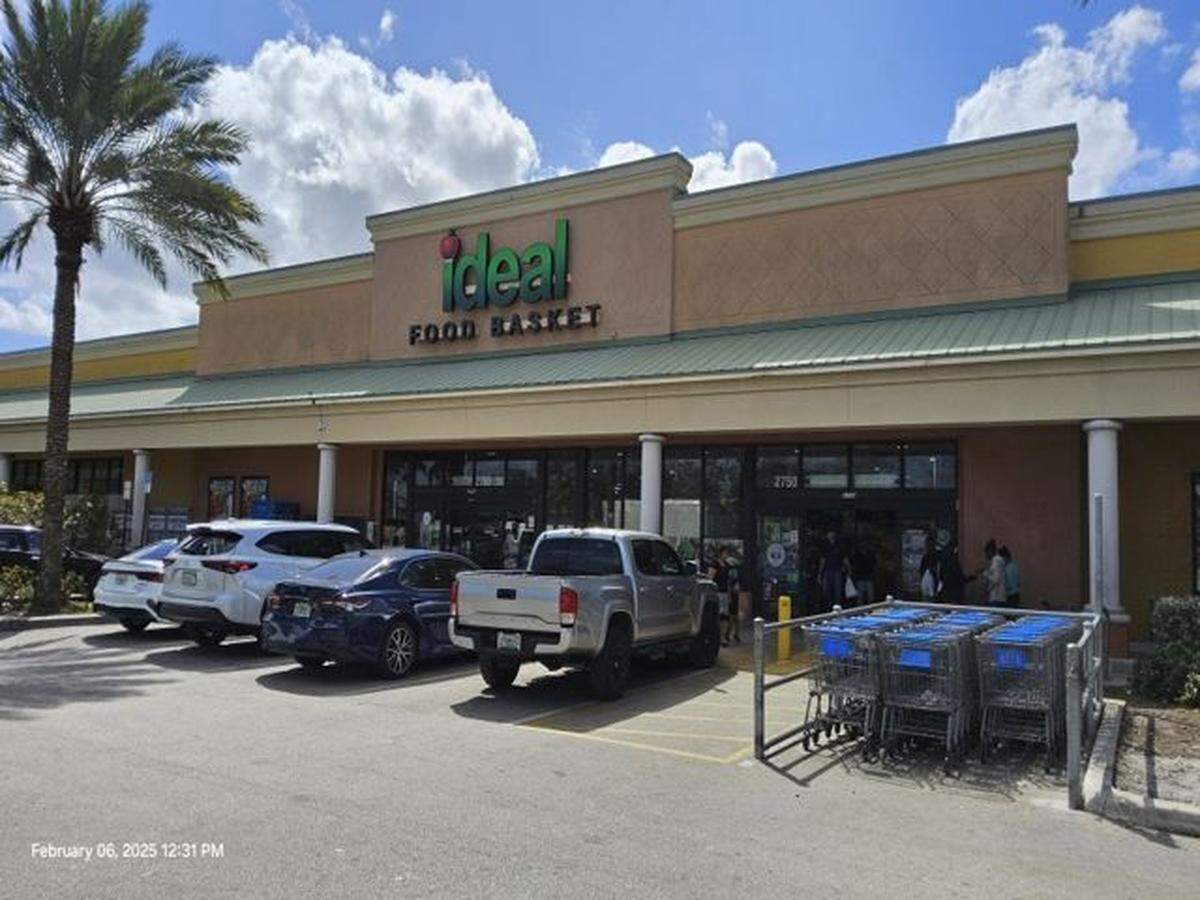 Ideal Food Basket, 2750 Davie Blvd., Fort Lauderdale