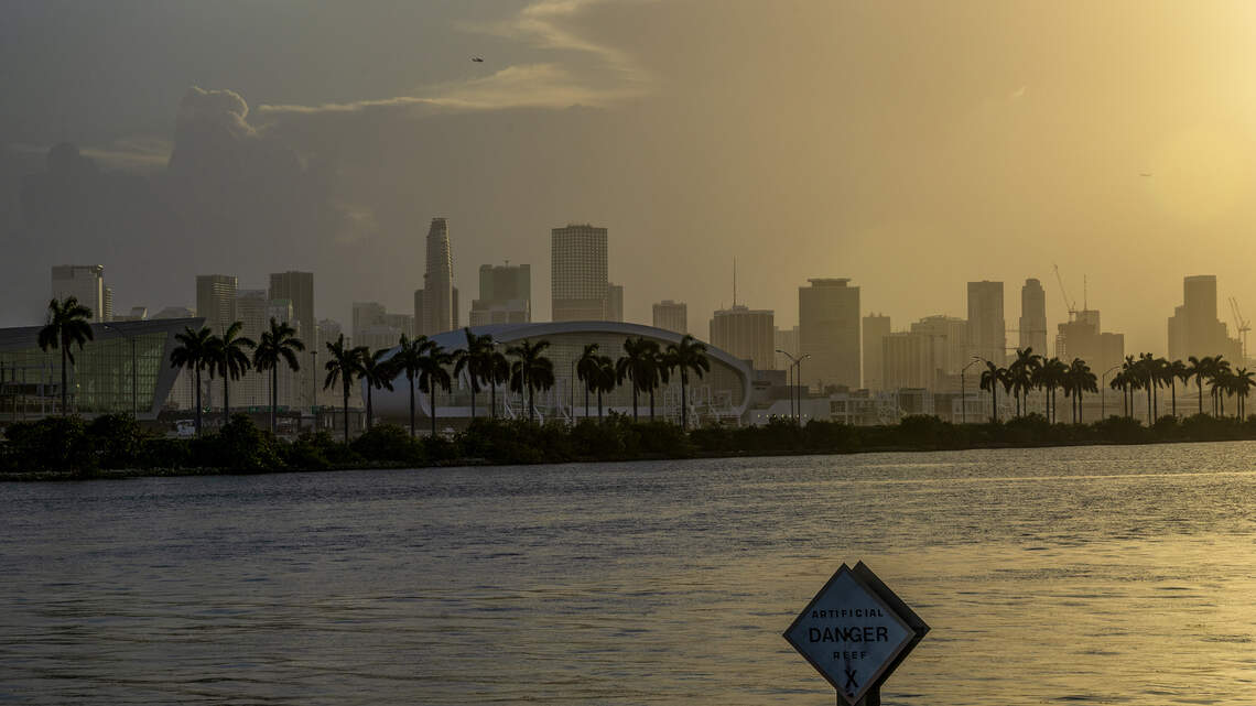Saharan dust plume to linger over South Florida this weekend, forecasters say
