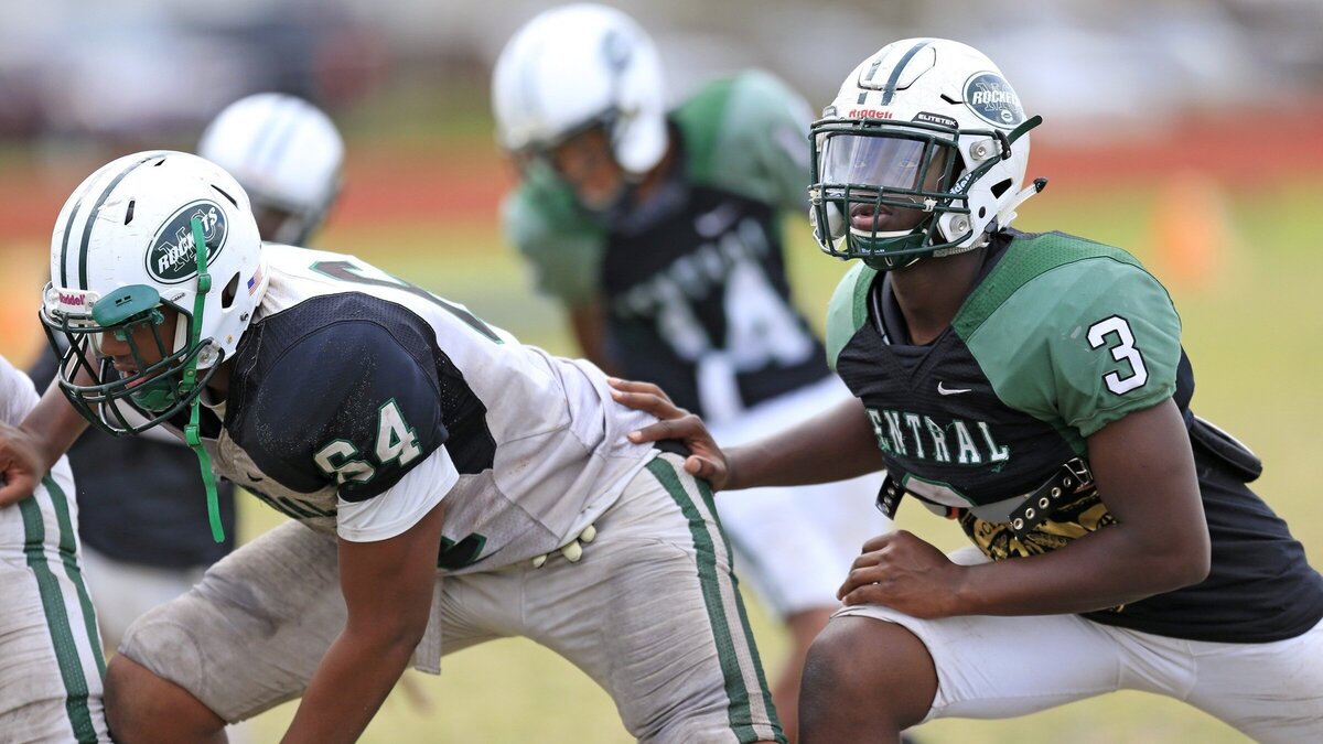Miami Central Senior High School football  linebacker Tatum Bethune, at right, works through drills with teammates during practice on Tuesday, Oct. 9, 2018.