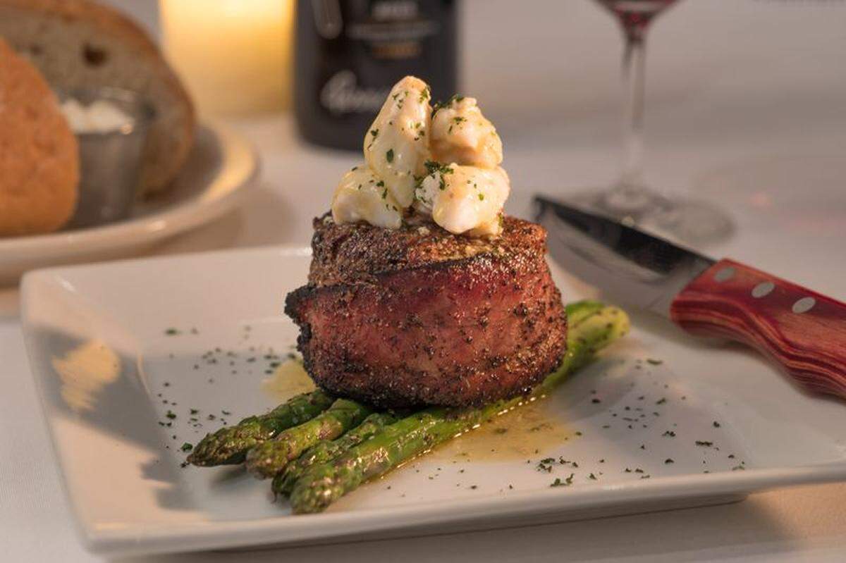 Bacon-wrapped filet Perry at Perry’s Steakhouse & Grille.