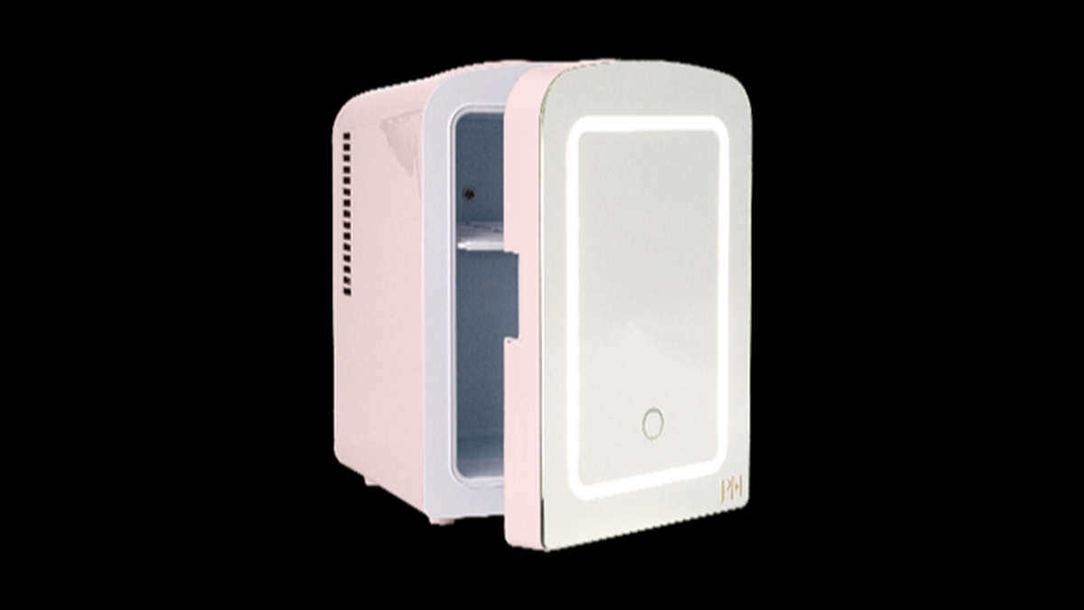 Paris Hilton Mini Beauty Fridge