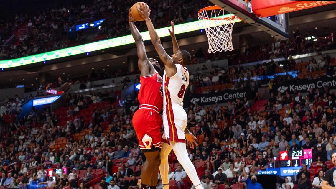Heat falls down big early, loses to Bulls. Details and takeaways