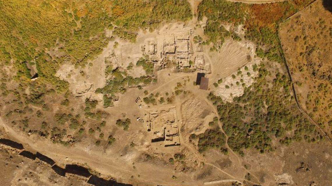 Archaeologists identified 3,000-year-old ruins in Metsamor as a large bakery building after excavations uncovered ancient flour, photos show.